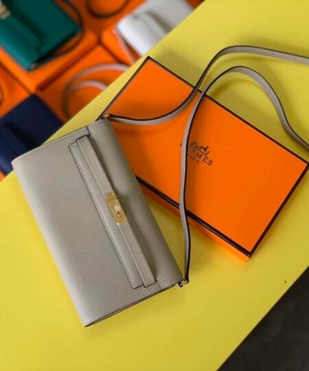 Hermes Kelly Classique To Go Wallet  21cm/8.3in Gold Toned Hardware For Women Cream