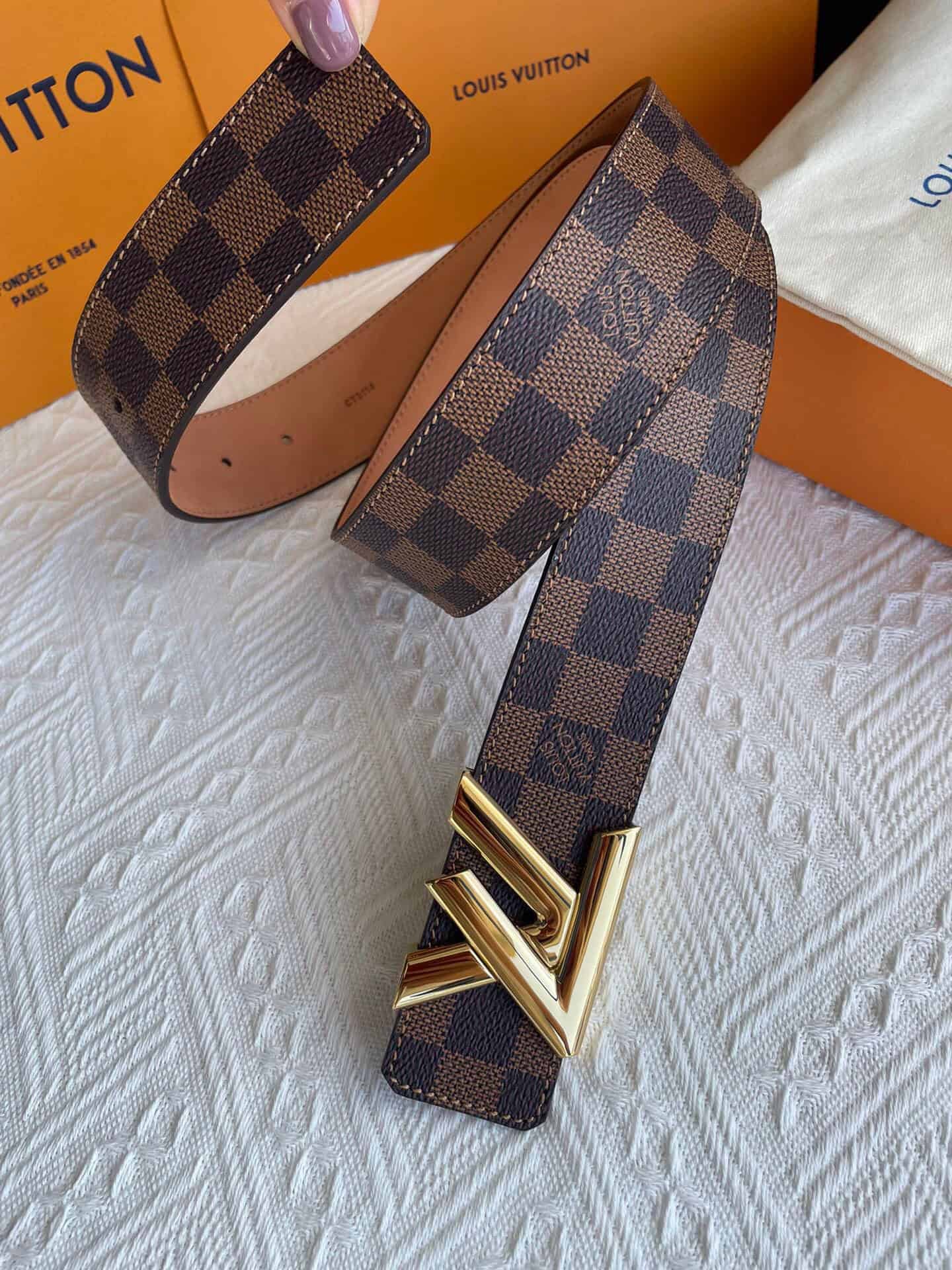 Louis Vuitton Twist Iconic Initiales LV Belt Damier Infini Canvas Brown Gold Finishing LV Women Belt - Image 4
