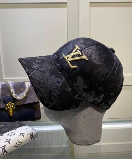 Alternative view of Louis Vuitton Be My Cap In Black