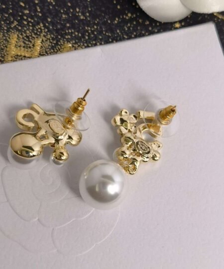 Alternative view of Chanel Flower Pearl Earrings White For Women