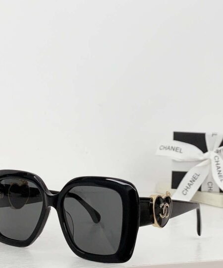 Chanel Square Heart CC Sunglasses Black For Women