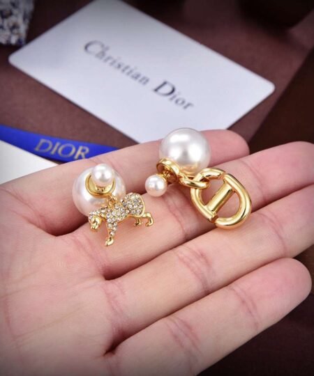 Alternative view of Dior Letter Earrings White For Women