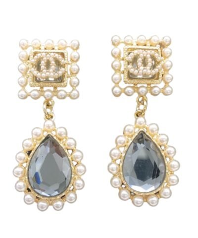 Chanel Dripping Pearls Earrings Gold For Women
