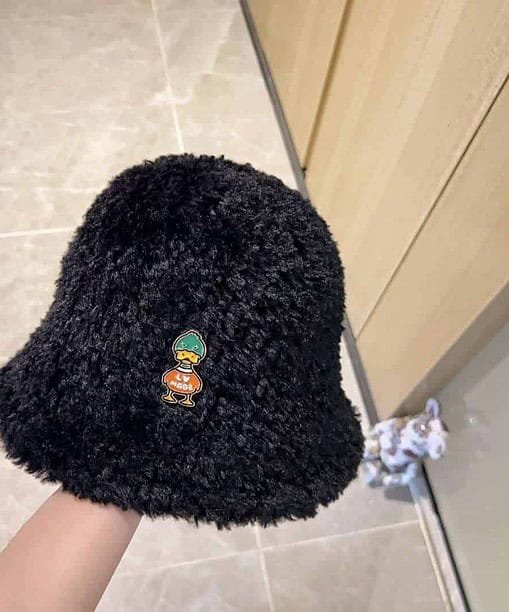 Louis Vuitton Duck Beanie LV Black For Women
