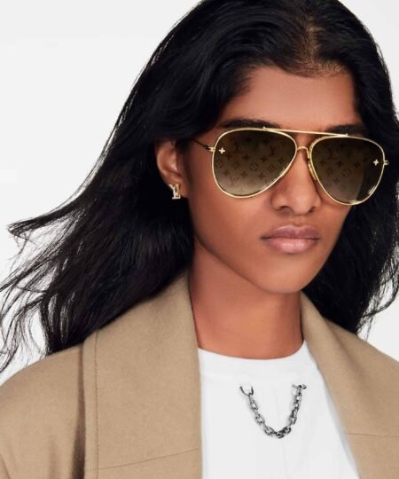 Alternative view of Louis Vuitton The LV Pilot Sunglasses Gold For Women Z1620U