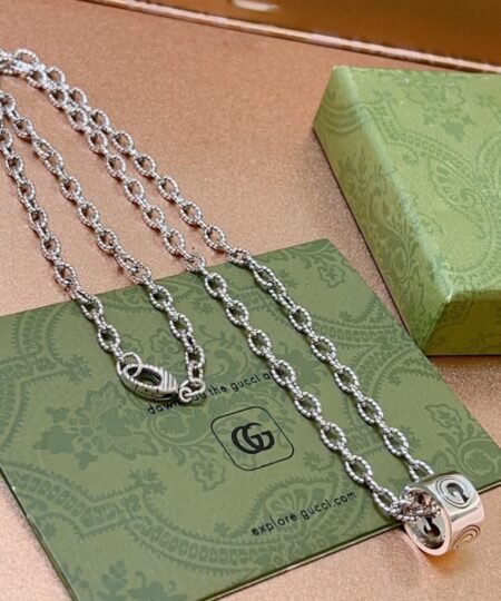 Gucci Twist Chain Necklace Silver For Women