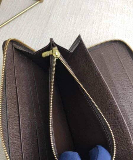 Alternative view of Louis Vuitton Zippy Wallet Canvas Brown 7.6in/19.5cm LV N60046