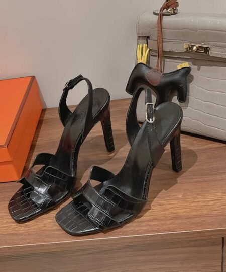 Hermes Ella Sandal Noir For Women 4.1in/10.5cm H221241Z 02360