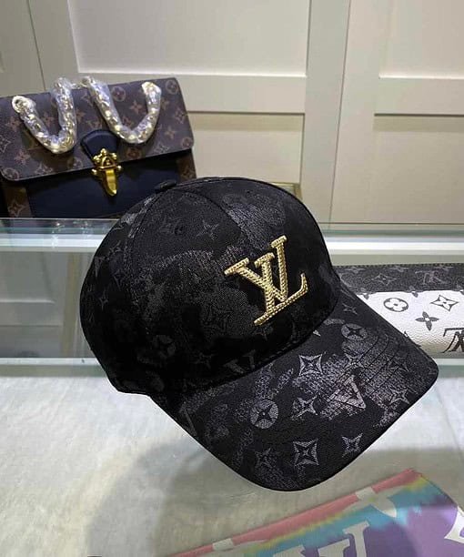 Louis Vuitton Be My Cap In Black
