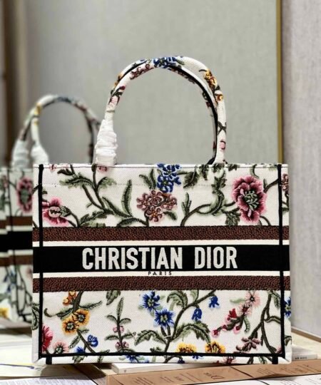 Alternative view of Christian Dior Medium Dior Tote Bag White For Women 14in/ 36cm M1296ZEAU_M933