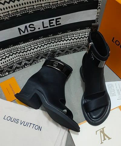 Louis Vuitton Women's Moonlight Ankle Boot Black For Women LV 1AA0H5