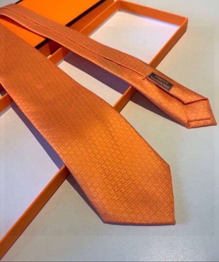 Alternative view of Hermes Faconnee H 24 Tie Potiron Hermes Men Tie H030190T 14