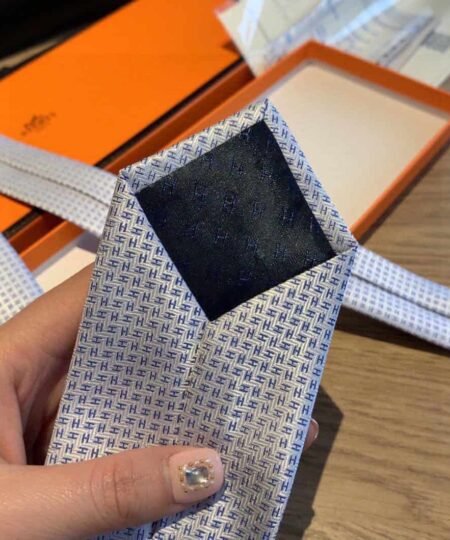 Alternative view of Hermes Tie 7 Faconnee New H Tie White Hermes Men Tie
