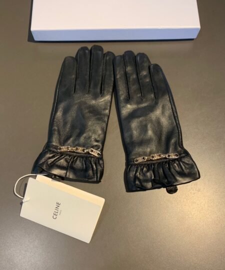 Celine Triomphe Gloves In Black