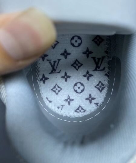 Alternative view of Louis Vuitton Trainer Sneaker Rubber Grain White Virgil Abloh For Men LV