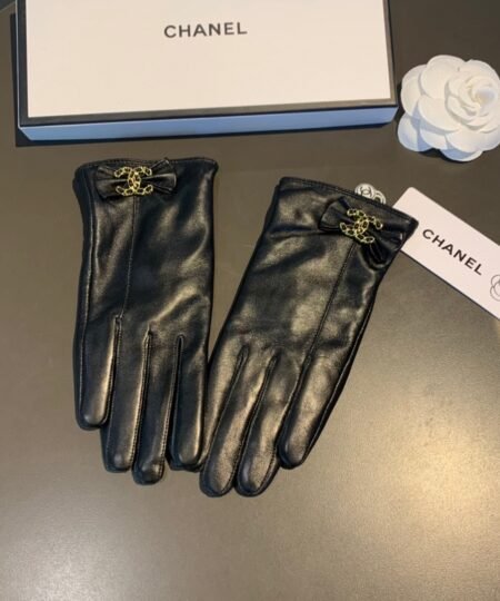 Chanel Gloves In Black