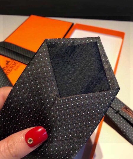 Alternative view of Hermes Tie 7 Faconnee New H Tie Noir Hermes Men Tie H036201T 01