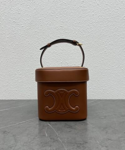 Celine Medium Box Cuir Triomphe Tan For Women 6in/16cm 199253DU3.04LU