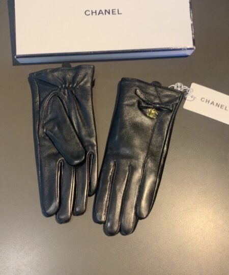 Chanel Gloves In Black