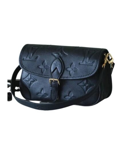 Louis Vuitton Diane Black For Women 9.1in/23.1cm M46386