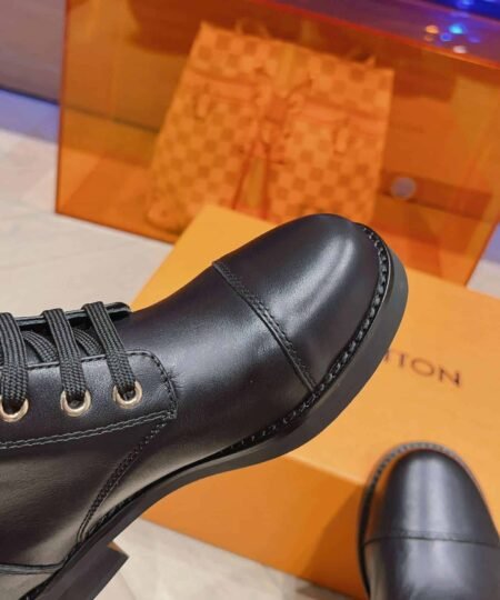 Alternative view of Louis Vuitton Wonderland Flat Ranger Black For Women 1AAV57