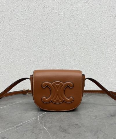 Celine Folco Cuir Triomphe Tan For Women 7in/19cm 198263DU3.04LU