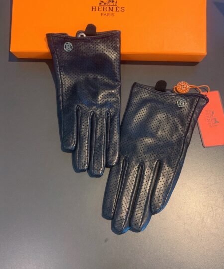 Hermes Soya Gloves In Black