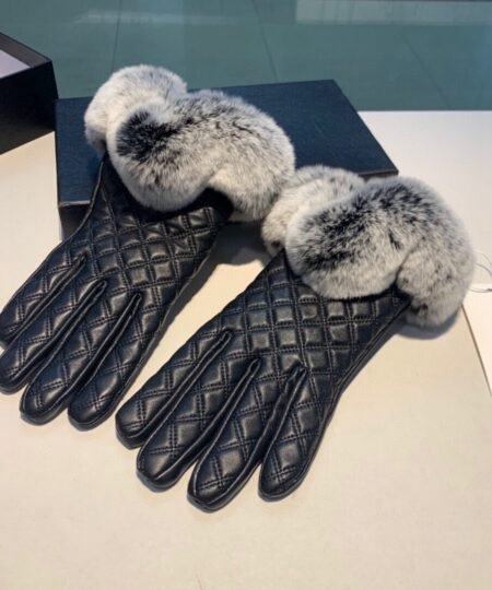 Chanel Gloves In Black