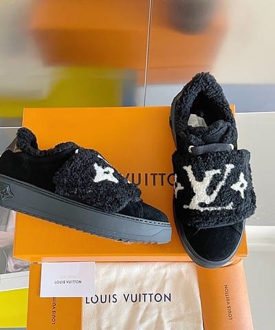 Louis Vuitton Women's Time Out Sneaker Black For Women LV 1AADTK