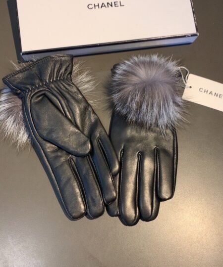 Alternative view of Chanel Gloves In Black