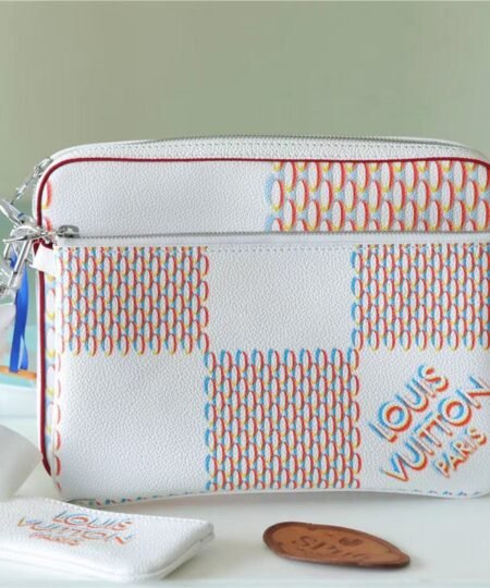Louis Vuitton Trio Messenger Damier Spray White For Men, Men's Bags, Shoulder And Crossbody Bags 9.5in/25cm LV M20665