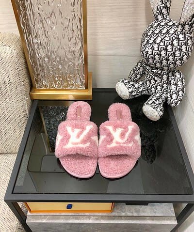 Louis Vuitton Women's Magnetic Flat Mule Light Pink For Women LV 1AA1UH