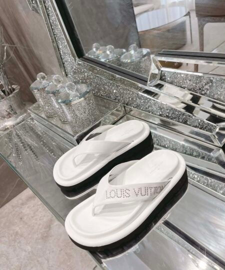 Louis Vuitton Women's The Pool Pillow Flat Comfort Thong White For Women LV 1AABFK