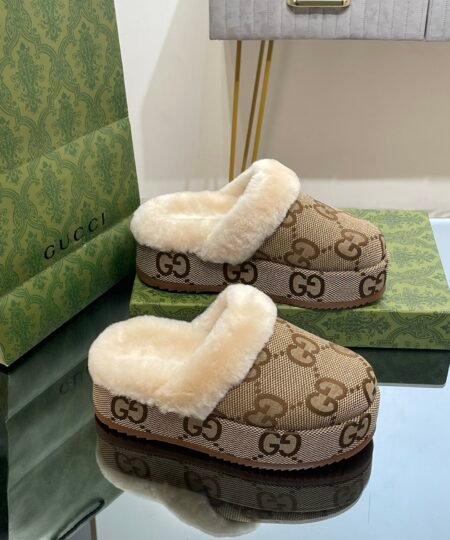 Gucci Molly Mule In Camel Brown Monogram Jacquard Fabric And Shearling Lining
