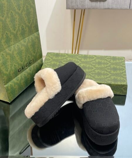 Gucci Molly Mule In Black Monogram Jacquard Fabric And Shearling Lining