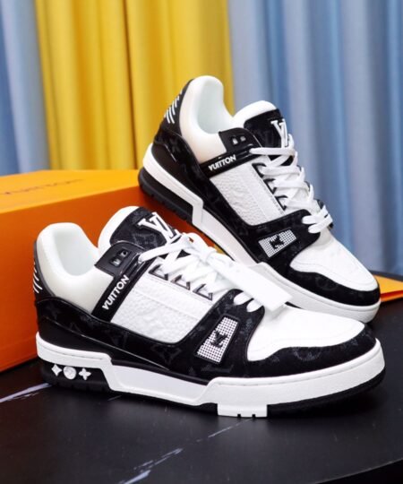 Louis Vuitton Trainer Sneaker Mix Of Materials Black/White For Men LV