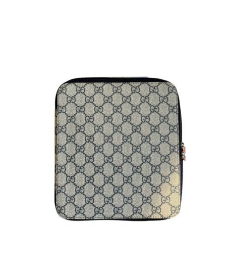 Gucci GG Medium Packing Cube Supreme Canvas Beige/Grey For Men 7.7in/20cm ‎‎‎726661 KGD0N 4060