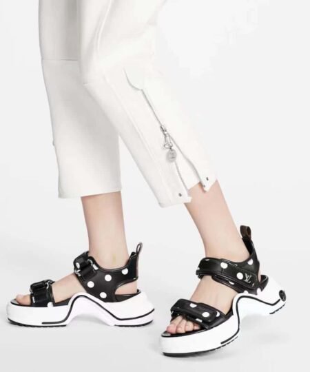 Louis Vuitton Women's LV Archlight Flat Sandal Black For Women LV 1AA0PZ