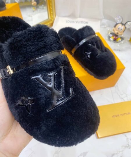 Alternative view of Louis Vuitton Women's Winterbreak Flat Comfort Mule Dark Blue For Women LV