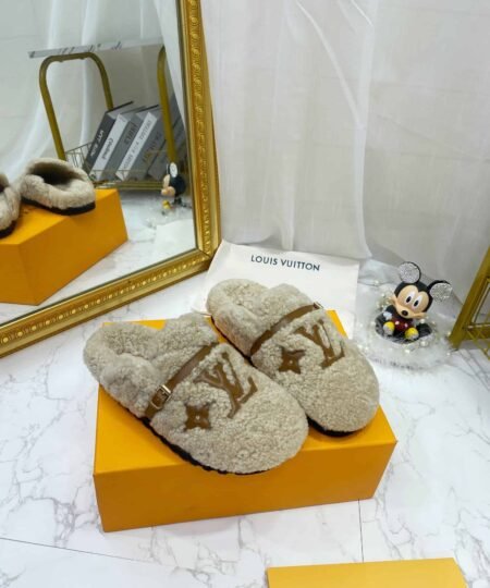 Louis Vuitton Women's Winterbreak Flat Comfort Mule Beige For Women LV