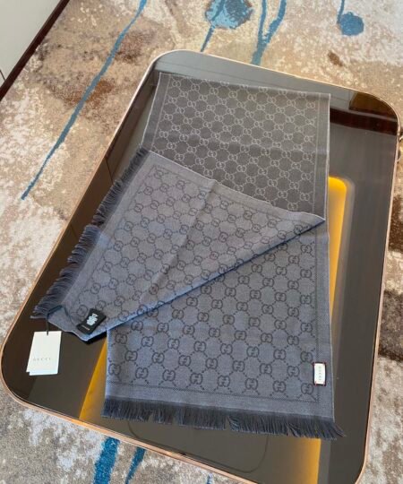 Gucci GG Lamé Lacquard Stole Scarf Grey 71in/180cm