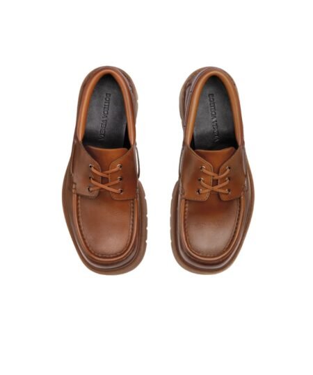 Bottega Veneta Haddock Boat Shoe Light Wood For Men – 741323V4AF02742