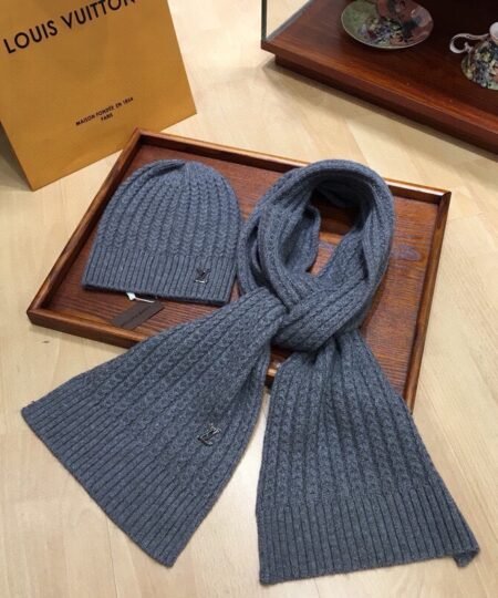 Louis Vuitton Beanie & Scarf Set In Grey