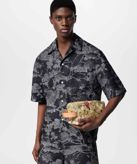 Alternative view of Louis Vuitton Locker Dopp Kit Yellow For Men 9.1 Inches/ 23 Cm M24799