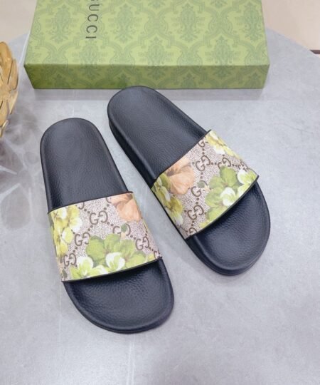 Gucci Men’s GG Pursuit Floral Slider Green For Men 407345