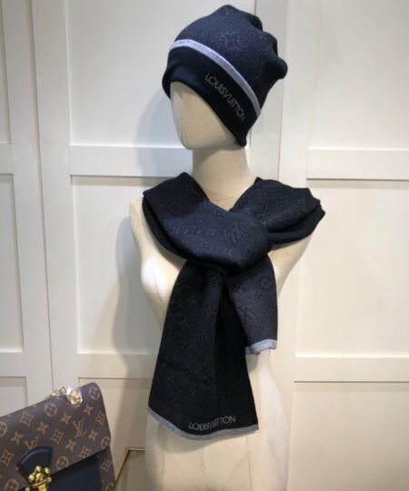 Louis Vuitton Beanie & Scarf Set In Black