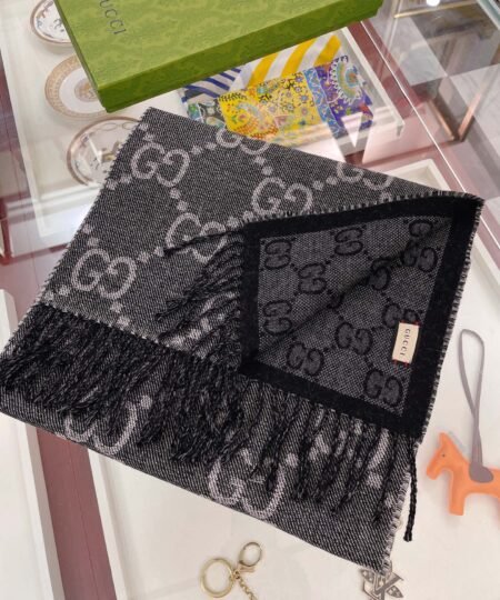 Gucci Jacquard Pattern Knit With Tassels Grey and Black 190cm/75in 676610 4G200 1061