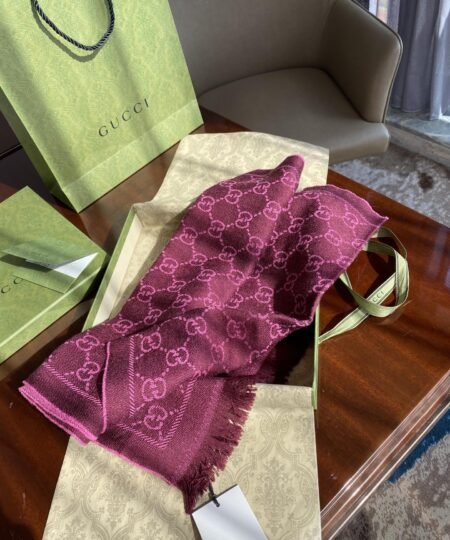 Gucci GG Lamé Lacquard Stole Scarf Purple 71in/180cm