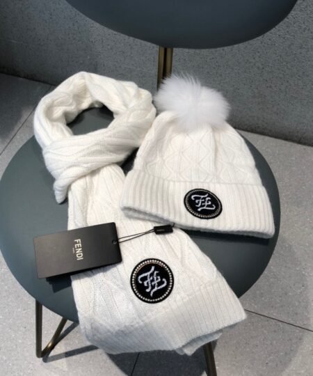 Fendi Beanie & Scarf Set In White