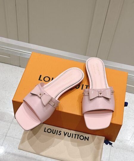 Louis Vuitton Flat Pink For Women